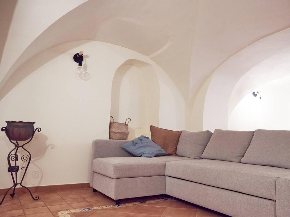 Blu Suites And Apartments Бари Экстерьер фото