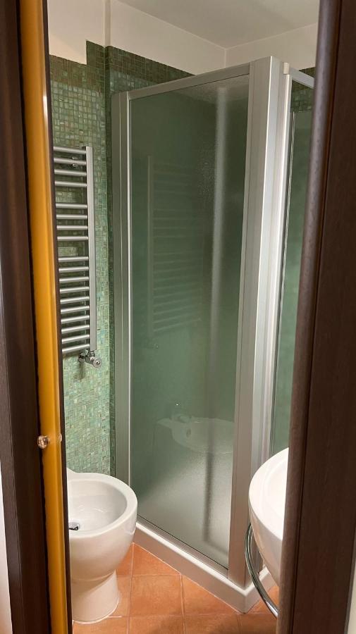 Blu Suites And Apartments Бари Экстерьер фото